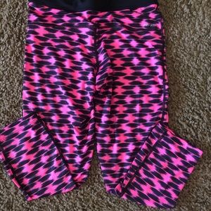 Women Nike Dri-Fit Relay Printing Running crop